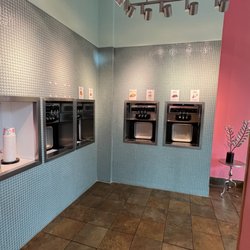 Tutti Frutti Frozen Yogurt