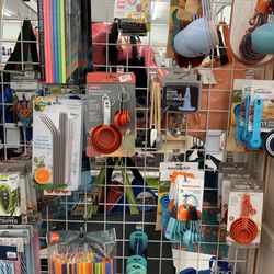 Bealls Outlet Store - More kitchen gadgets-- luv the feline bag ties (top center)
