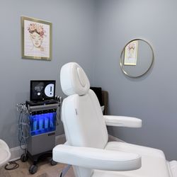ComplexionPerfexion - Erica offers a special "Glow-up" facial on Wednesdays and Saturdays.