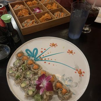 Yoshino - Sushi Combo - Japanese Near Me - Pittsburgh, Pennsylvania