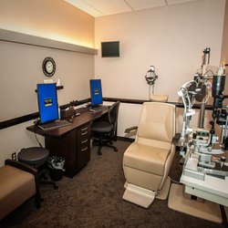 Pacific Cataract and Laser Institute - Exam room