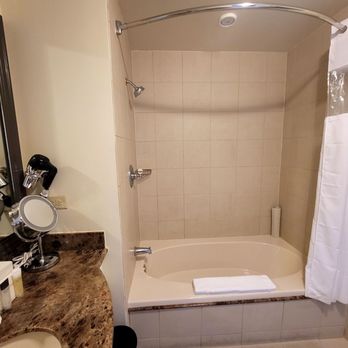 Belterra Casino Resort - Shower/ tub - Casinos Near Me - Florence, Indiana