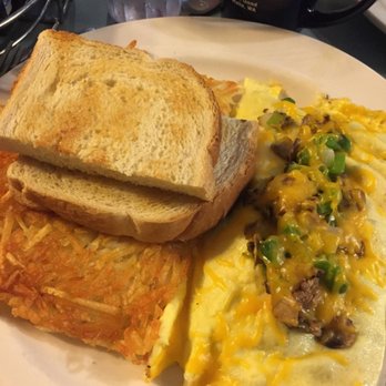 Clarette's Restaurant - American Near Me - Walla Walla, Washington