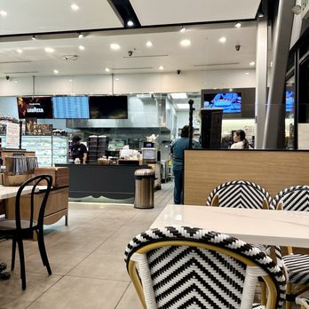 Paris Baguette - Inside seating, view of where to order - Bakeries Near Me - Diamond Bar, California Paris Baguette - Inside seating, view of where to order - Bakeries Near Me - Diamond Bar, California
