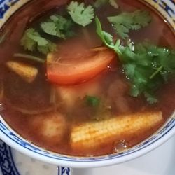 Chez Ama - Soupe au crevette citronnelle