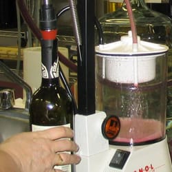 Winexpert Castlegar - Bottling