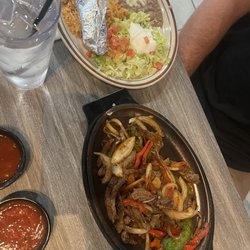 Mezcali Mexican Restaurant - Steak fajitas