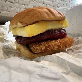 Kasama - Breakfast Sandwich with Longanisa and Hash Brown - Filipino Near Me - Chicago, Illinois