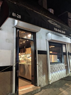 Dani's House of Pizza by null