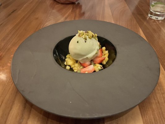 SOPHY - Hyde Park by null