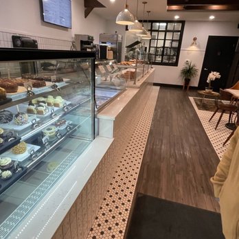 Bakehouse 46 - Ambiance - Bakeries Near Me - Grosse Pointe, Michigan