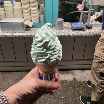 King Kone - Ice Cream & Frozen Yogurt Near Me - Merrimack, New Hampshire