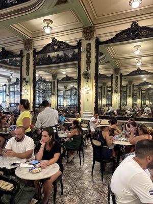 Confeitaria Colombo by null