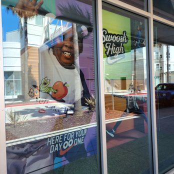 nike store downtown long beach