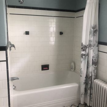 Velez Bath Refinishing - Before - Refinishing Services Near Me