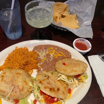 Hugo's Mexican Grill and Cantina - Beef Gordita plate. - Mexican Near Me - Red Oak, Texas