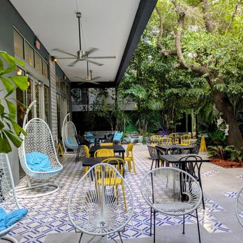 Mosaico Kitchen + Bar - Terrace or patio - Wine Bars Near Me - Miami, Florida