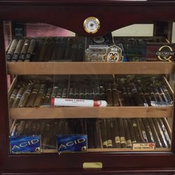 Scorpion Smoke Shop - More cigars!