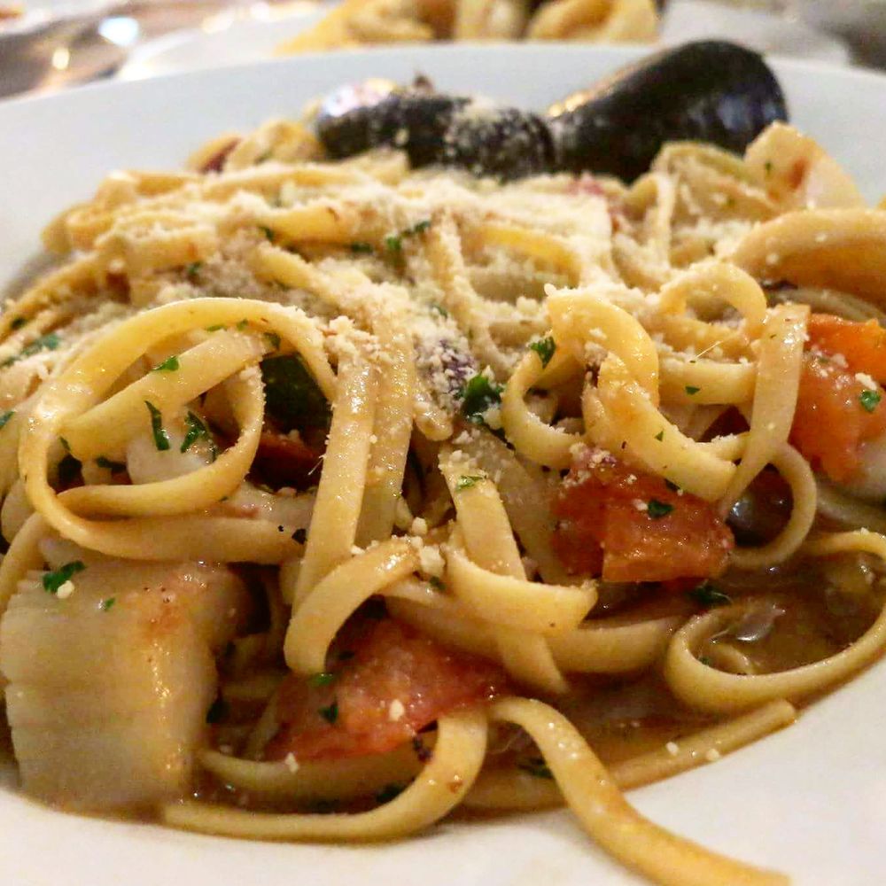 Liquid Espresso - Seafood pasta - Restaurants Near Me - Findon, SA
