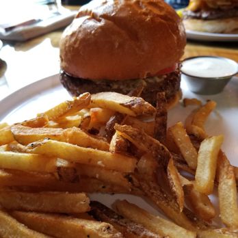 Oscar's Winner's Circle - Burgers Near Me - Milwaukee, Wisconsin