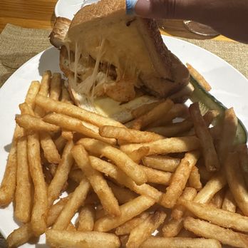 Lucky Dog Tavern - Lobster & Gruyere - American Near Me - North Smithfield, Rhode Island Lucky Dog Tavern - Lobster & Gruyere - American Near Me - North Smithfield, Rhode Island