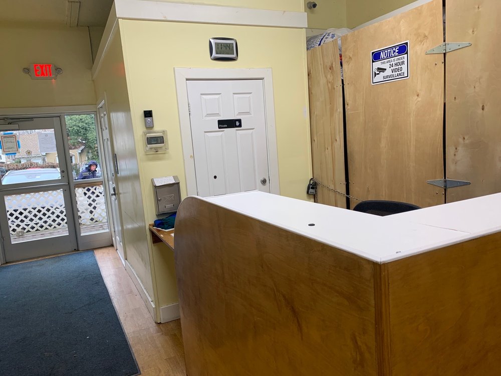 DAISY LAUNDROMAT Updated September 2024 21 Photos & 18 Reviews