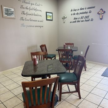 J&G Grill - More seating - Burgers Near Me - Marathon, Texas J&G Grill - More seating - Burgers Near Me - Marathon, Texas