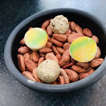 Animalón - Macaroons - Signature Cuisine Near Me - Ensenada, BCN
