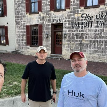 The Old Talbott Tavern - Cool old 1797 Talbot inn - Bars Near Me - Bardstown, Kentucky