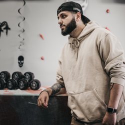 House Of Fades Barbershop - Fadi-master barber
