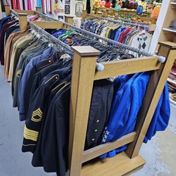 Iguana Vintage Clothing