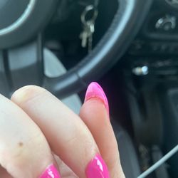 Le's Nails - Messy back of nail.