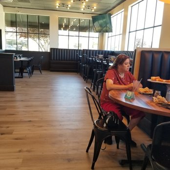 Round Table Pizza - Round Table Pizza, Soledad - inside seating, right side - Pizza Near Me - Soledad, California