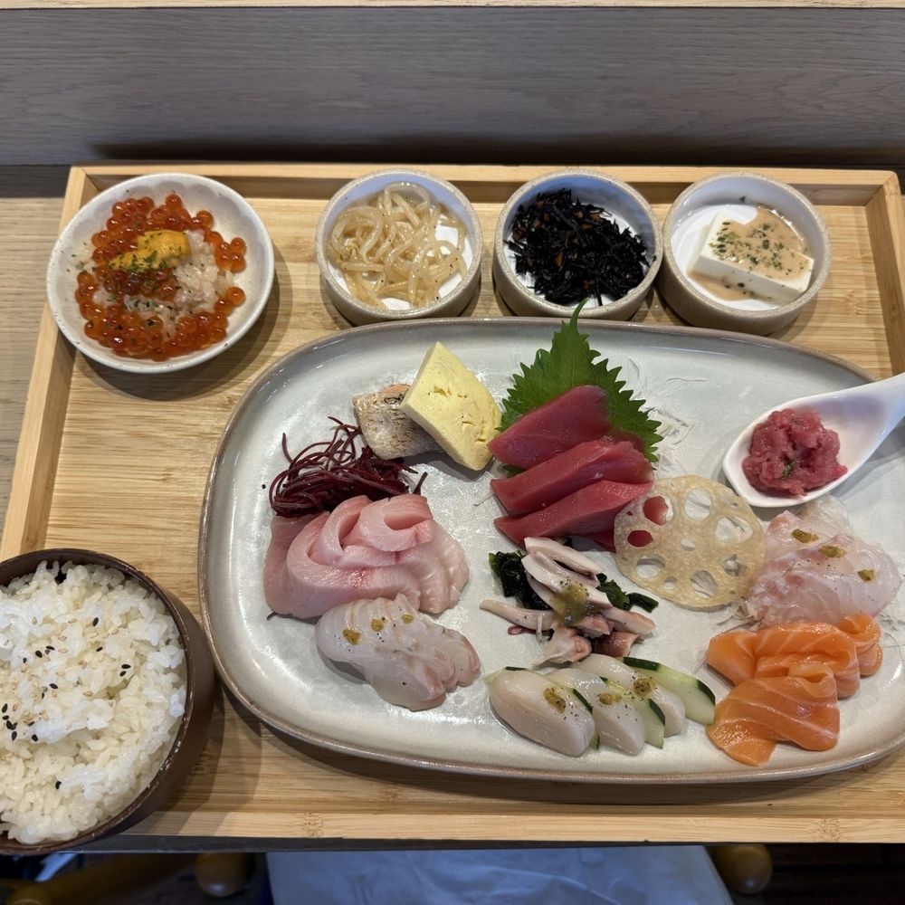 Akami Sushi - Premium sashimi set - Sushi Bars Near Me - Arcadia, California Akami Sushi - Premium sashimi set - Sushi Bars Near Me - Arcadia, California