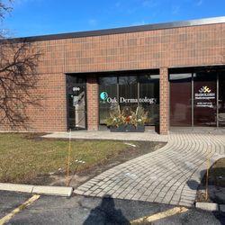 Oak Dermatology - Outside
