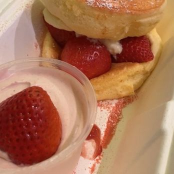 Flipper’s - Flipper Strawberry Pancakes to go - Pancakes Near Me - New York, New York Flipper’s - Flipper Strawberry Pancakes to go - Pancakes Near Me - New York, New York