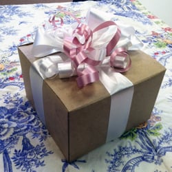 Somersvillage Gifts & Gourmet Basket - Beautiful gift wrapping!