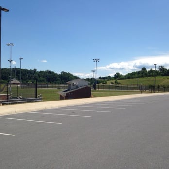 Skyline High School - Middle Schools & High Schools Near Me - Front Royal, Virginia