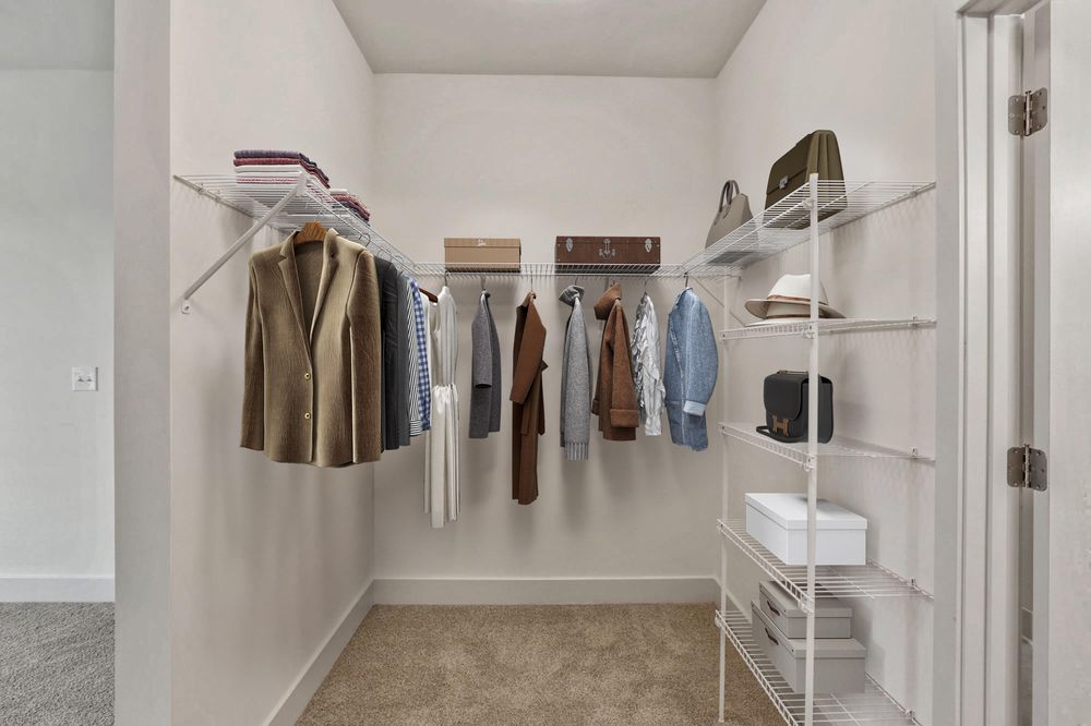 WOODMORE GRAND APARTMENTS Updated June 2024 21 Photos 1931 Grand