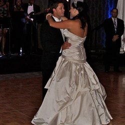 Silkee Smoove Band - Lauren & Phillip First Dance with Silkee Smoove!