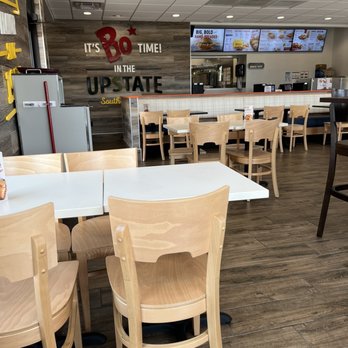 Bojangles - No customers! - Fast Food Near Me - Spartanburg, South Carolina