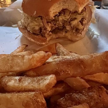 Horse Inn - HORSE INN CHEESEBURGER...fries are perfect! - Gastropubs Near Me - Lancaster, Pennsylvania Horse Inn - HORSE INN CHEESEBURGER...fries are perfect! - Gastropubs Near Me - Lancaster, Pennsylvania