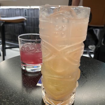 Elevation Lounge - Limelight and oh! Snap cocktail - Airport Lounges Near Me - Calgary, Alberta Elevation Lounge - Limelight and oh! Snap cocktail - Airport Lounges Near Me - Calgary, Alberta