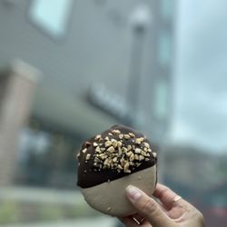 The Bubbly Tart - Chocolate toffee ice cream sandwich macaron.