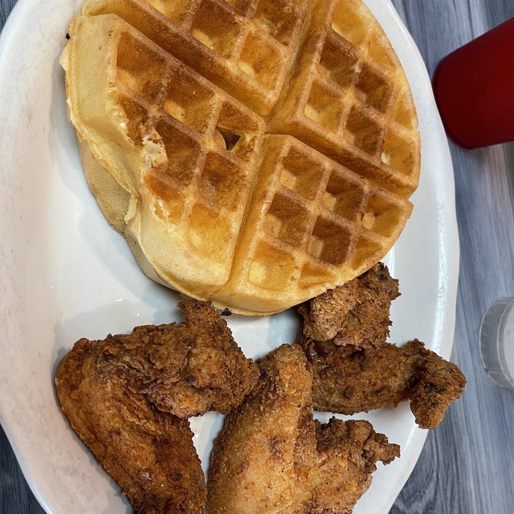 Breakfast & Lunch Lovers - Chicken and waffle - Desserts Near Me - Raytown, Missouri Breakfast & Lunch Lovers - Chicken and waffle - Desserts Near Me - Raytown, Missouri