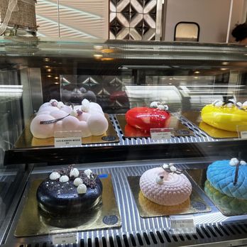 The Spoon - Adorable cakes - Desserts Near Me - Stanton, California