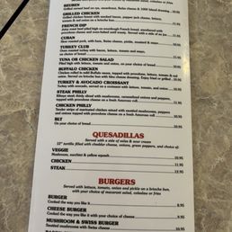 Fantastic food and service. Dundee and Stephanie are always attentive.  The food has never been bad.  Highly recommend