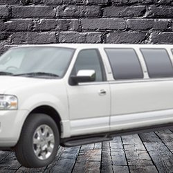 Montreal Limos VIP - SUV Navigator stretch limo