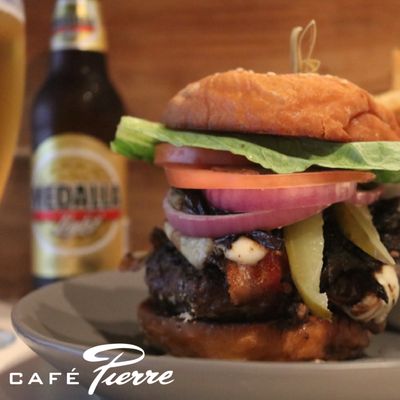 Café Pierre by null