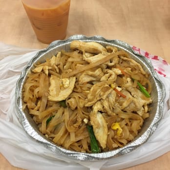 Miracle Thai - Pad Thai with their free Thai iced tea - Street Vendors Near Me - New York, New York